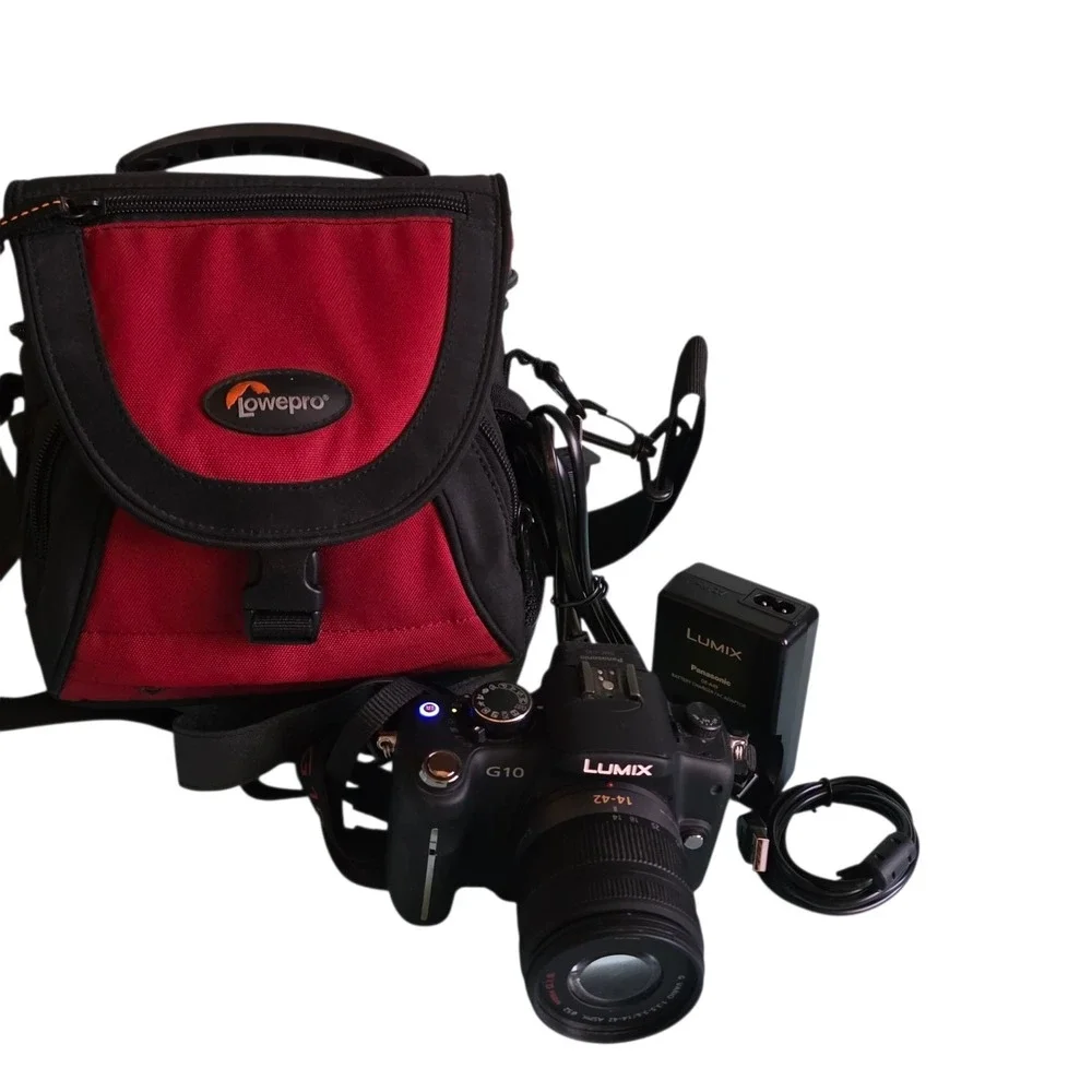 Panasonic‎ G10 Mirrorless Camera 12.1MP with 14-42mm Lens Charger 16GB SD Card